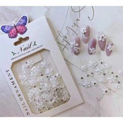 مجموعة أدوات لتصميم الأظافر