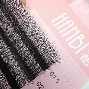 HANBI Professional Eyelash Extensions – 0.05 B Curl | 9mm