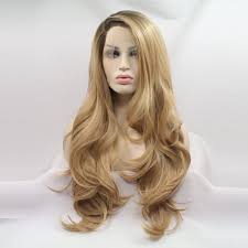 باروكة جذور أمامية (Front Lace) ويفي (مموج) طويلة لون أشقر رمادي فاتح – مظهر عصري فاخر