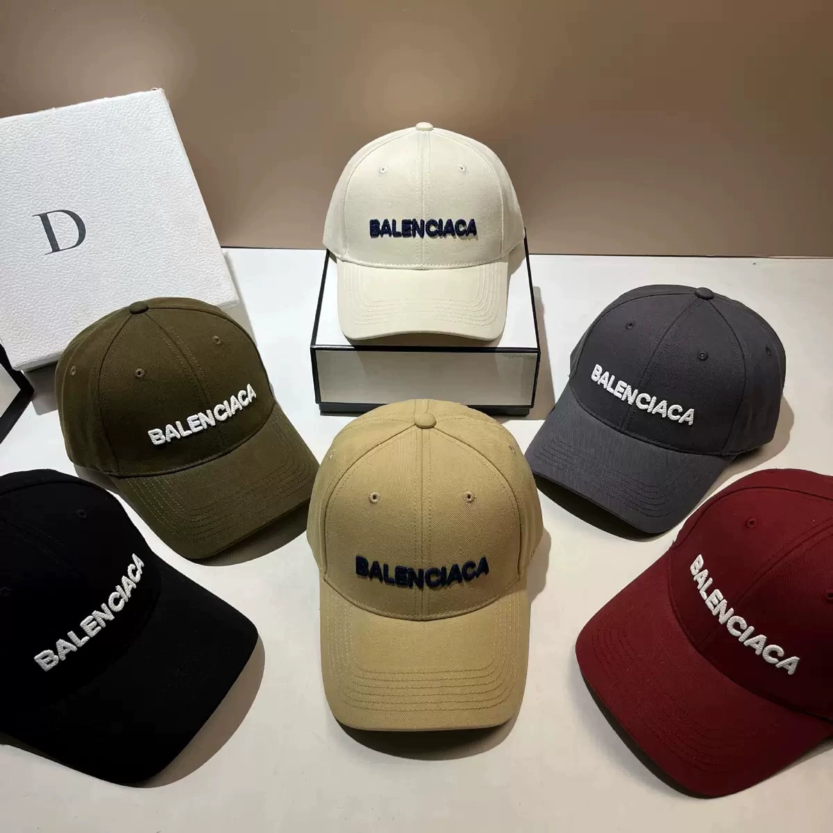 Modern Casual Cap for Men & Women - Model 135