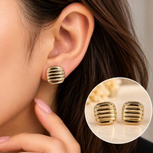 حلق أقراط نسائي ذهبي بتصميم مربع مخطط – إكسسوار أنيق وعصري
