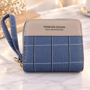 A stylish and practical wallet from FOREVER OCEAN